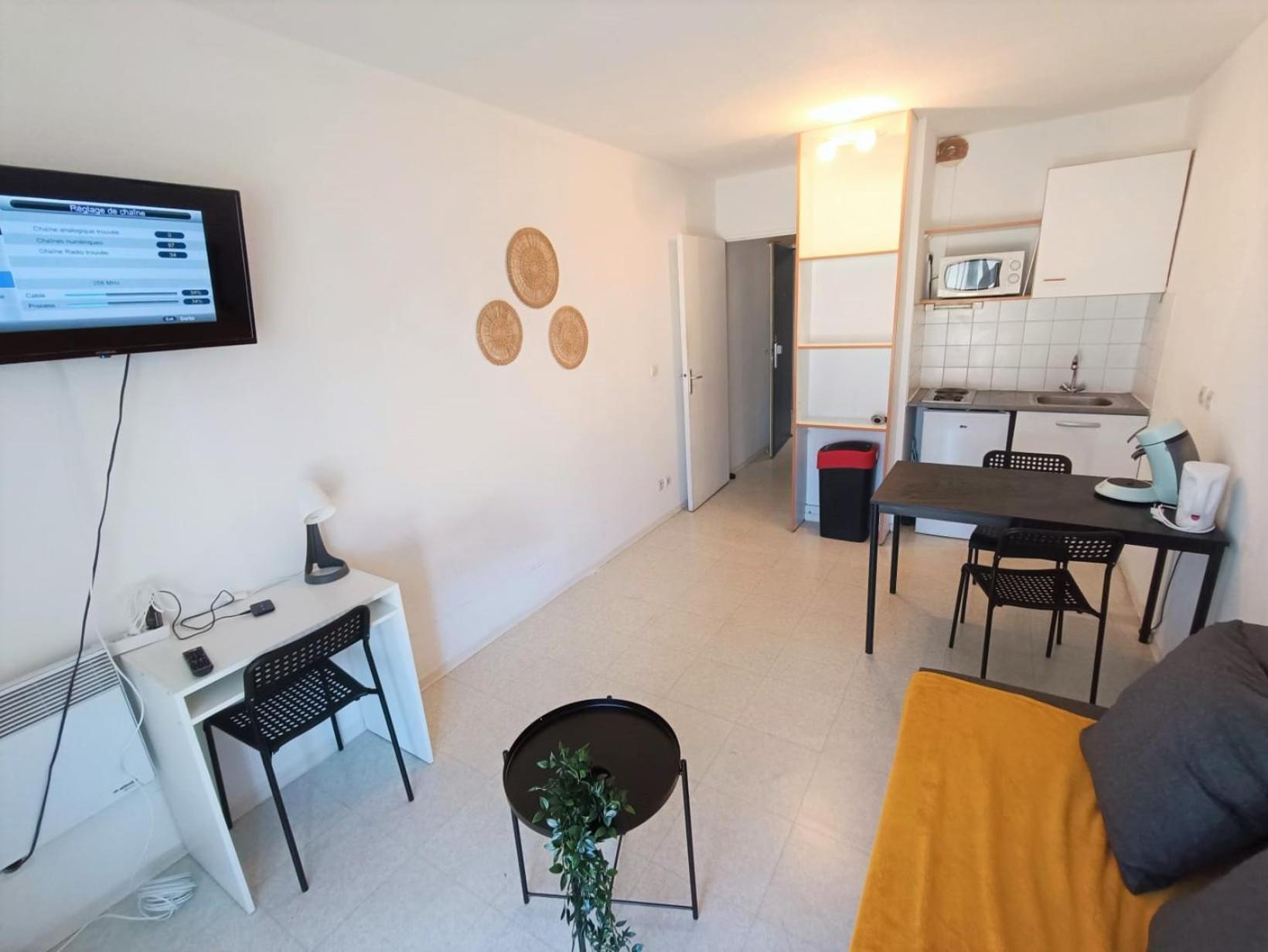 Appartement Tout Equipe A 6 Minutes De La Gare St Charles Marseille Kültér fotó